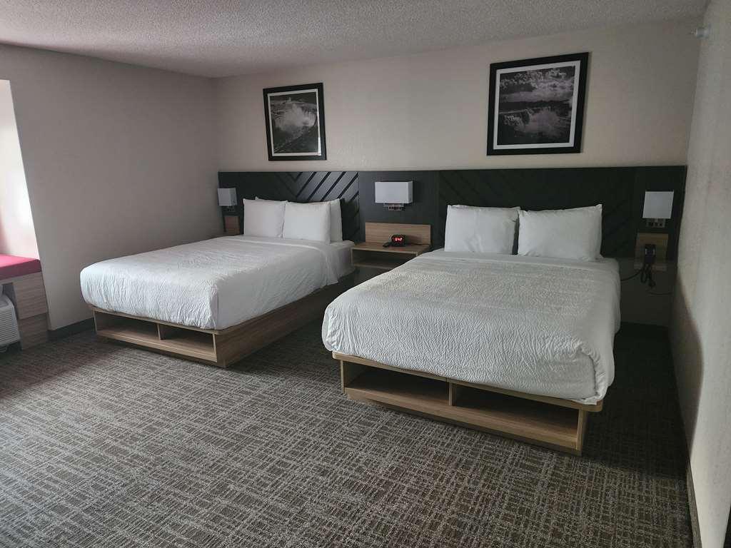 Best Western Buffalo Inn & Suites Room photo