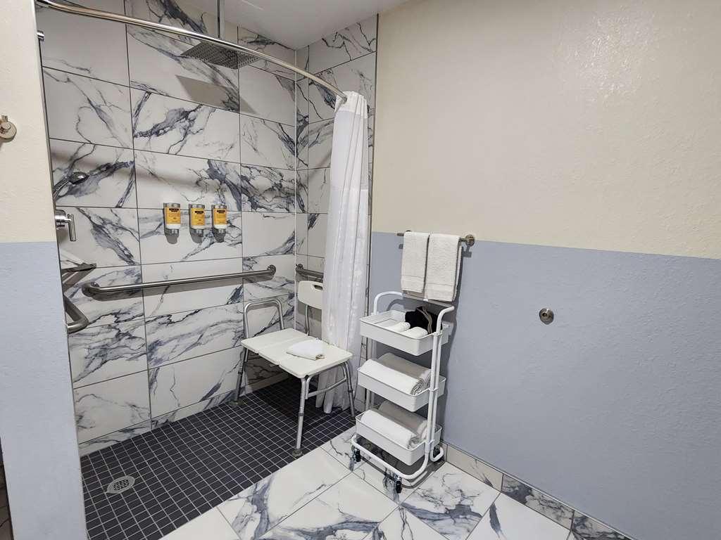 Best Western Buffalo Inn & Suites Room photo