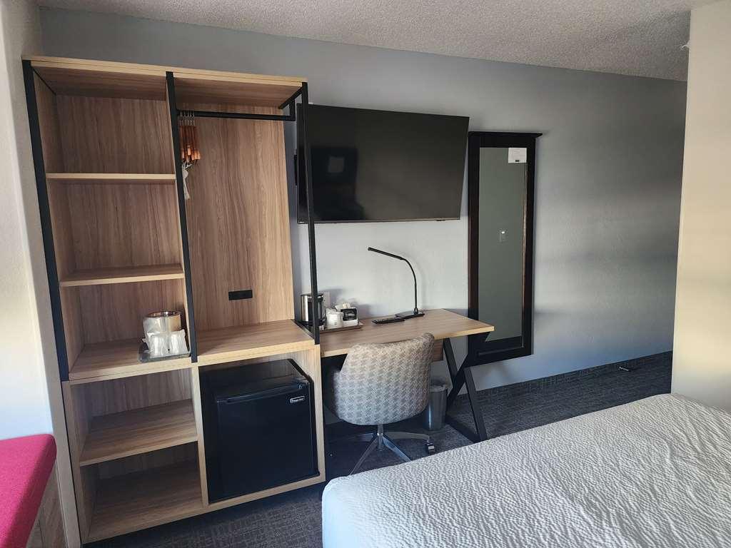 Best Western Buffalo Inn & Suites Room photo