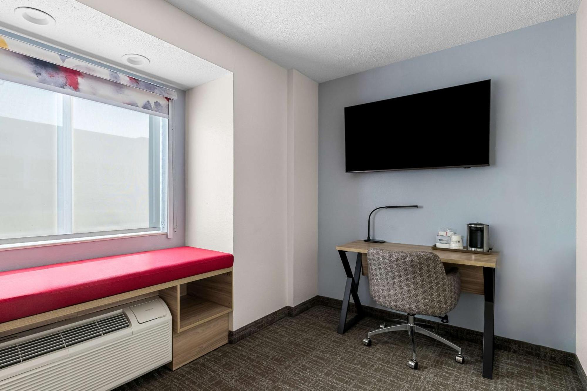Best Western Buffalo Inn & Suites Exterior photo