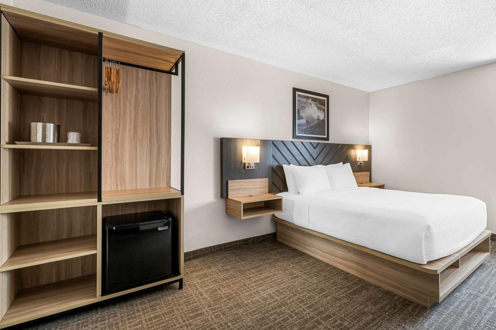 Best Western Buffalo Inn & Suites Exterior photo